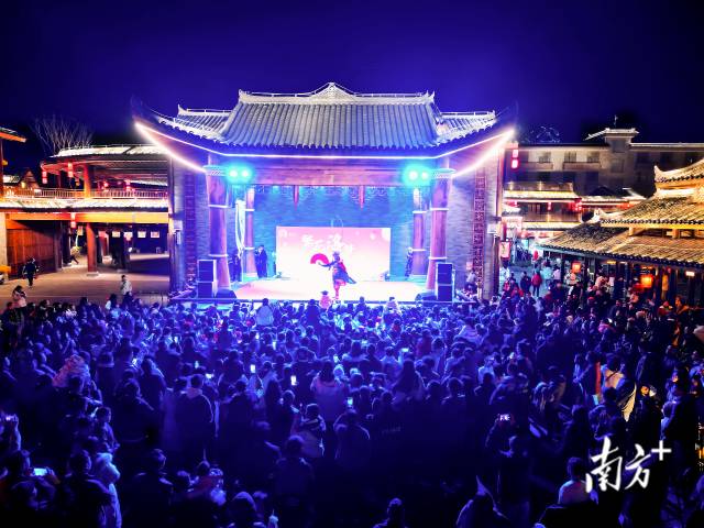 瑤安鄉(xiāng)洛神谷吸引大批自駕游客慕名前來打卡。黎俊杰 攝