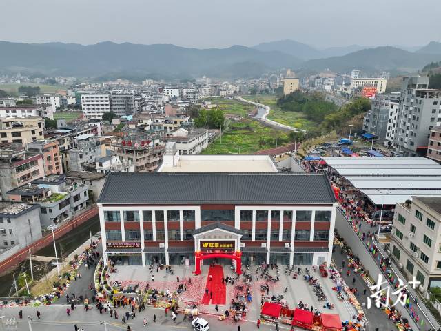 東陂綜合市場(chǎng)。