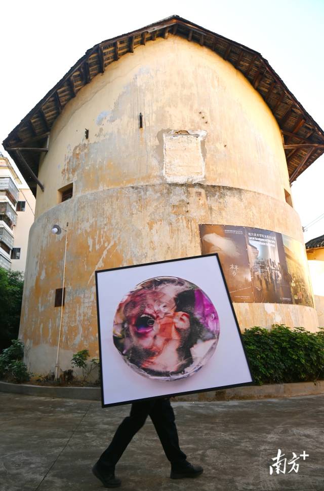 連州國(guó)際攝影年展被授予“全國(guó)文化品牌典型案例”稱號(hào)。